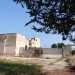 Dotato di un locale sotterraneo, si innalza su due piani e presenta due nuclei ben distinti...